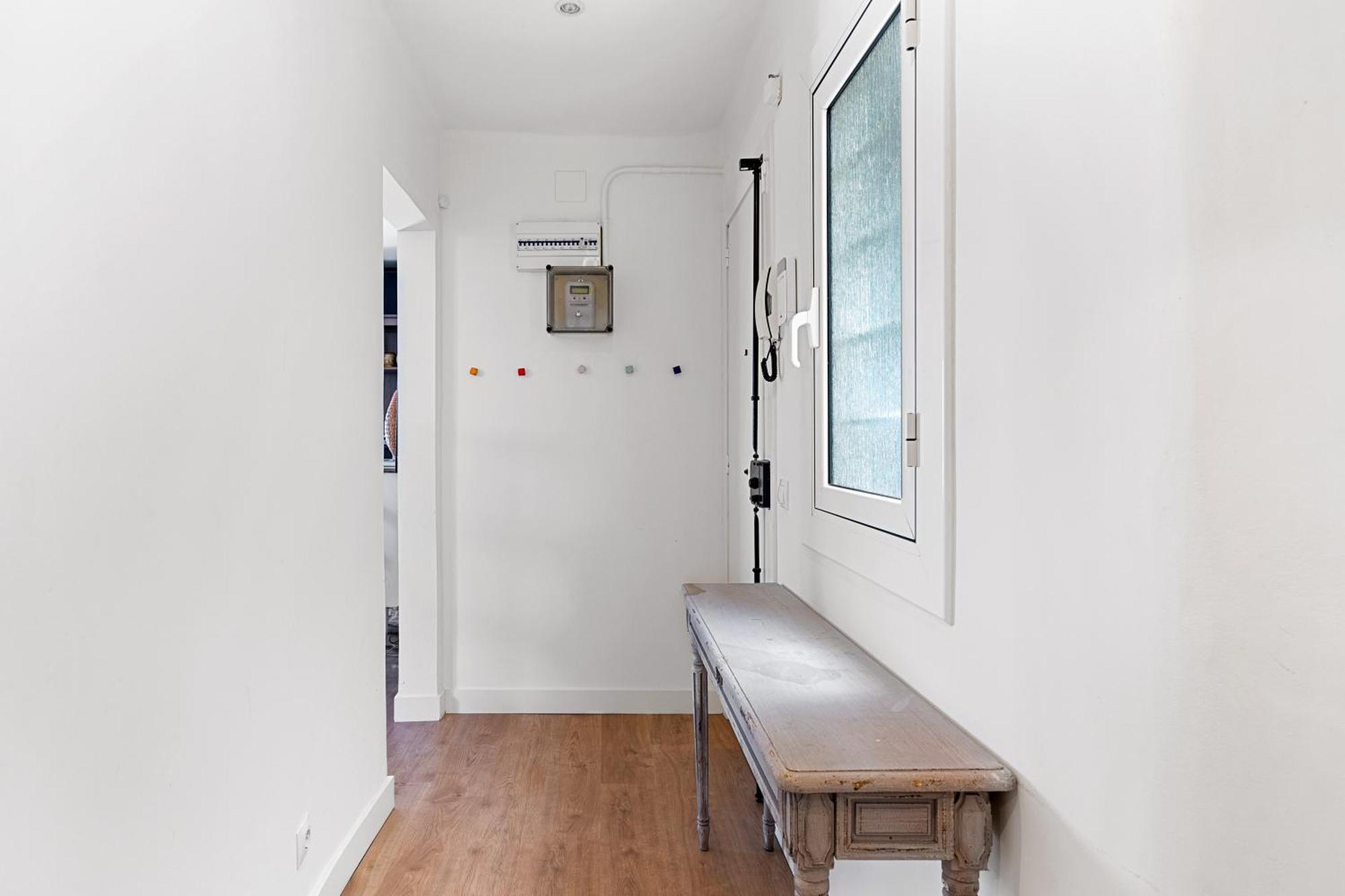 Charming 1br With Terrace Near El Carmel Barcelona